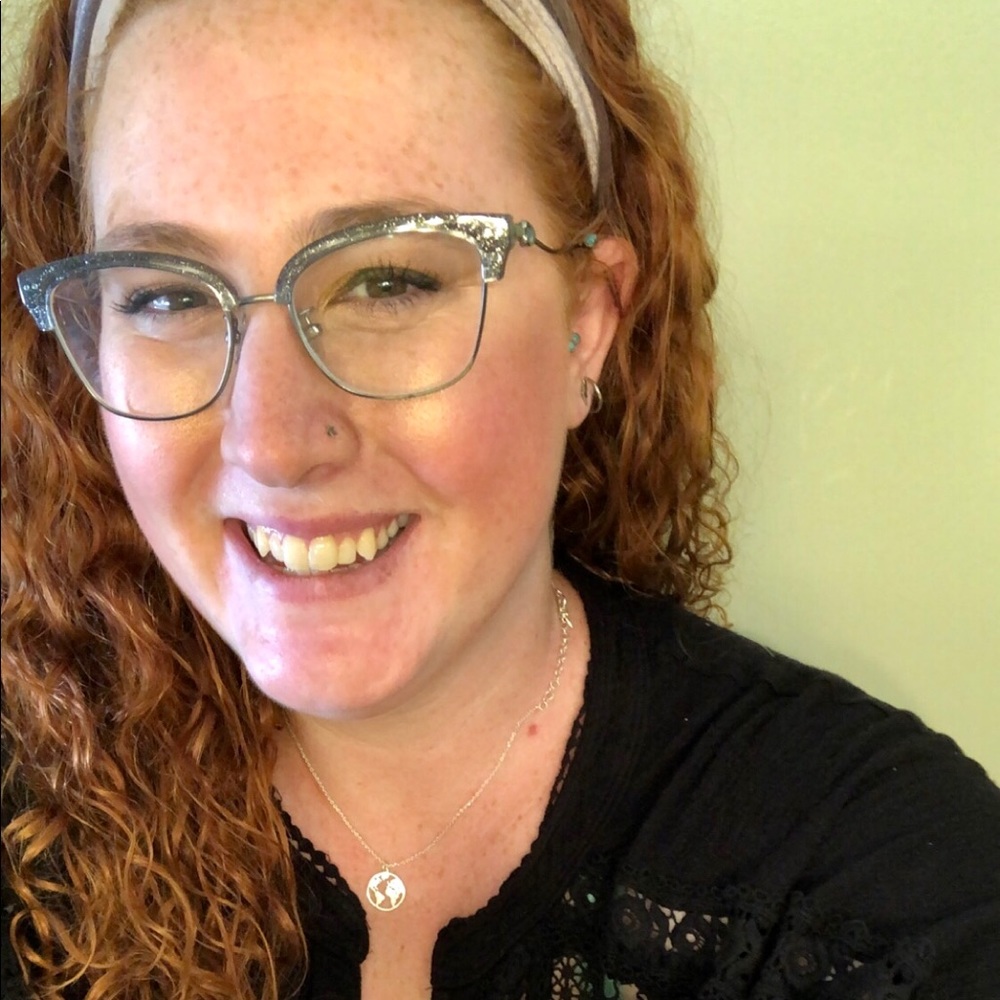 Meet your Posher, Danielle